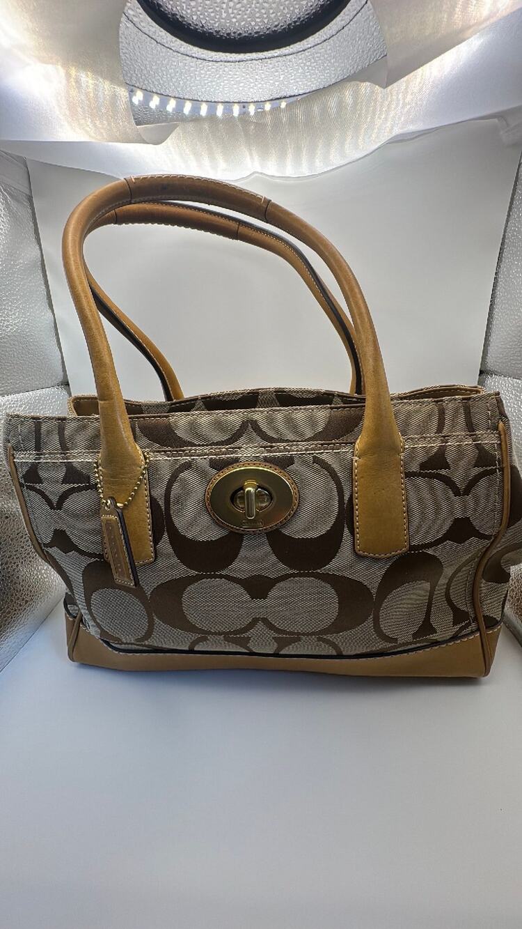 Vintage Coach Hampton Madeline signature Satchel